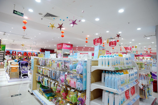 奶粉货架上的婴童用品选购指南 品质与安全的双重考量